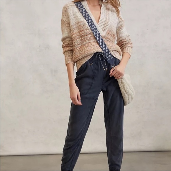 Anthropologie Pilcro Mallory Joggers Blue Washed Drawstring Ankle Pants Small - Picture 10 of 13